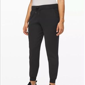 Lululemon on the fly woven jogger